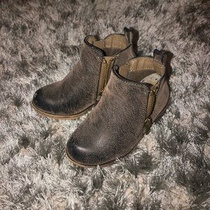 Little Girl’s Brown Booties Size 6